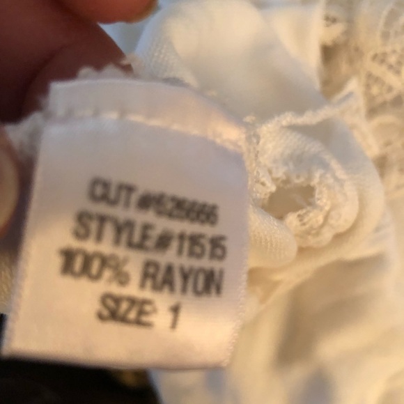 XCVI large white knit poncho with fringe & sleeves fits med-XL - Picture 10 of 11